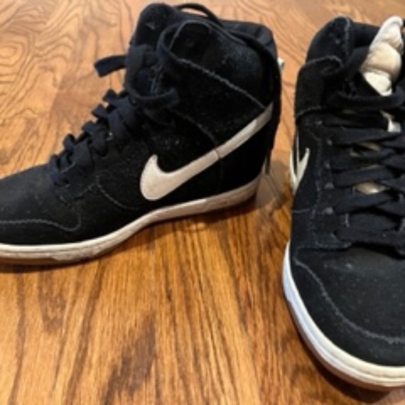 Nike black and white wedge high top sneaker - Picture 4 of 5